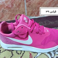 وصلتنة وجبة أحذية بالة ماركات شبابي ولادي وبناتي سعر القطعة ١٠ الاف ال...