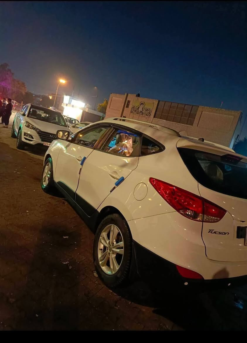 السلام عليكم ورحمة الله وبركاته
كل عام وانتم بألف خير وصحه وسلامة 
توسان 2013خليجي محرك 2000 دوش   ماشيه 163 الف وقابل الزياده 
سياره نضيفه بيه تبديل بنيد وجنطه وكاله ورقم انكليزي الجديد 
سعر/137 
المكان بغداد
السونر موجود
رقم 
*********** / واتساب فقط
***********/ للاتصال
