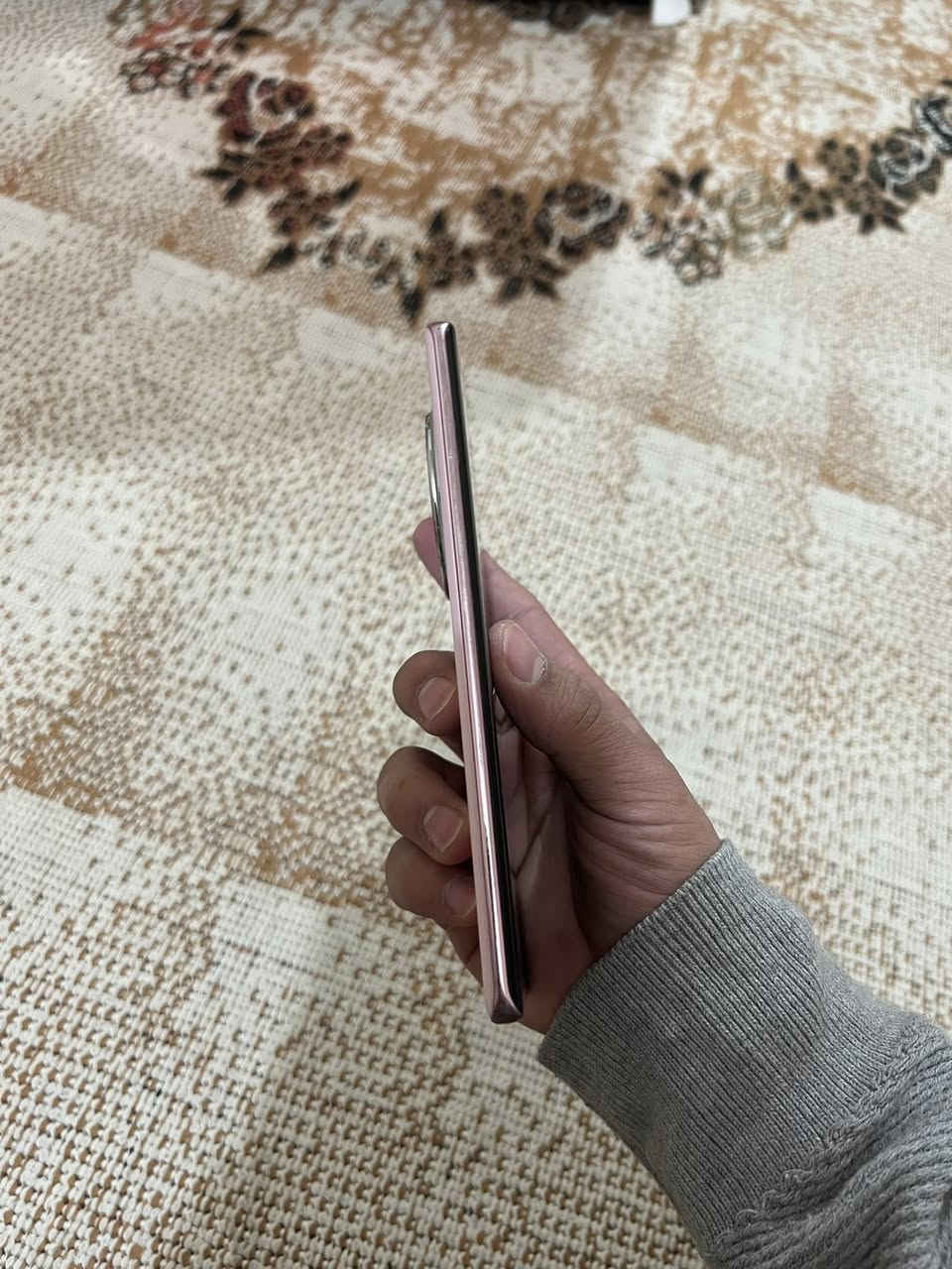 جهاز أنفنكس ZERO40ذاكرة ٥١٢ للبيع السعر ٢٠٠غير قابل للنقص الي يشتري يتصل***********
