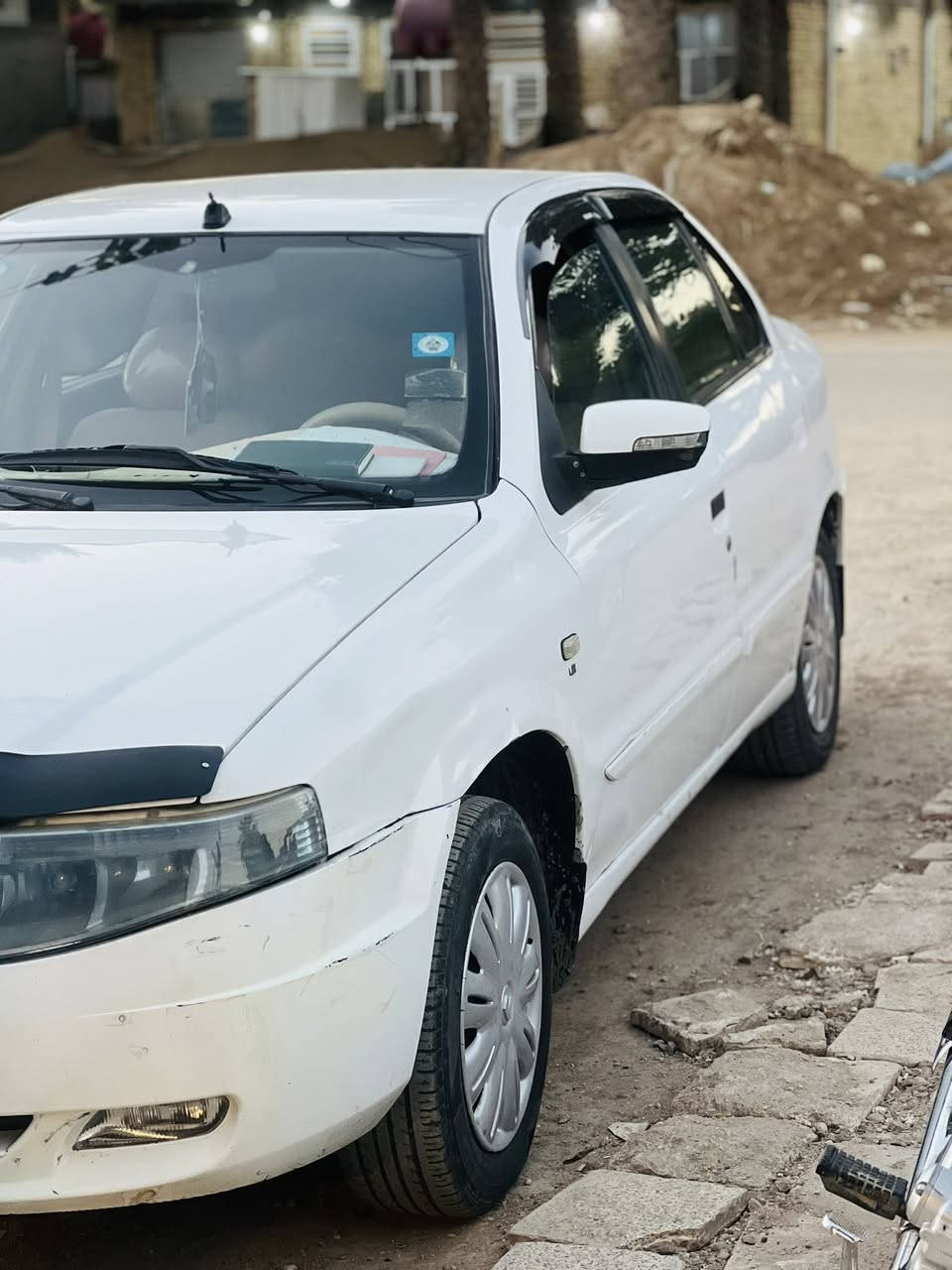 سمند سورن 2011 مكفولة كير ومحرك واصوليات رقم بغداد دولي مكاني بابل ***********
