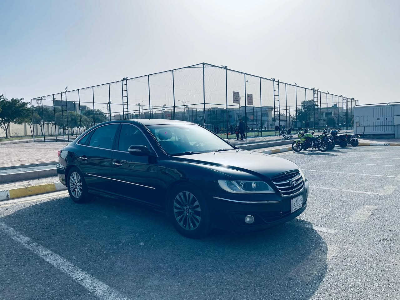 السلام عليكم هونداي أزيرا ٢٠١١رياضي 
لمتدد١/١ 
محرك ٣٨٠٠
وارد أمريكي كلين بدون حادث
بيها البنيد مصبوغ اثر جراد
كير محرك وكهربائيات مكفولة 
رقم بغداد مشروع وطني 
السعر١١٢ وبيها مجال 
مكان السيارة الانبار الرمادي
***********واتساب
