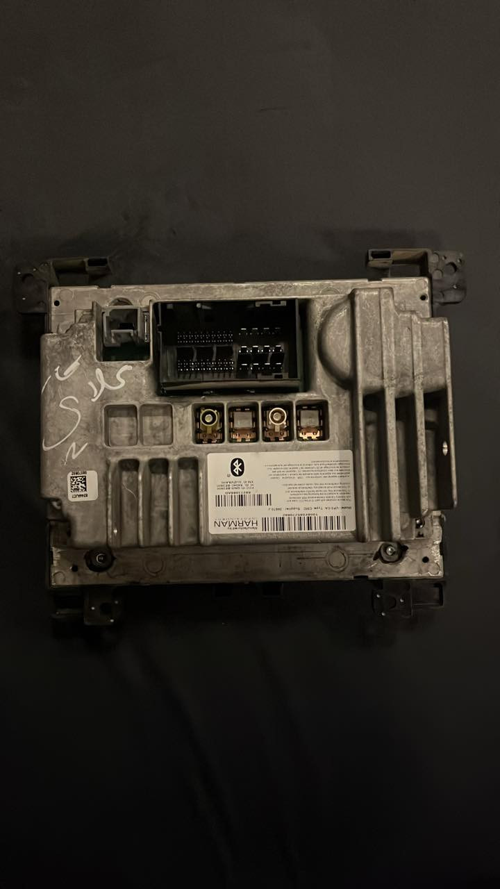 سلام عليكم للبيع 
شاشه كبيره الحجم مال جارجر و جالنجر من موديل 15 الى 23 بدون كار بلي مكان موصل 
للاستفسار *********** 
السعر240 الف وبيها مجال وبيها مجال بسيط
