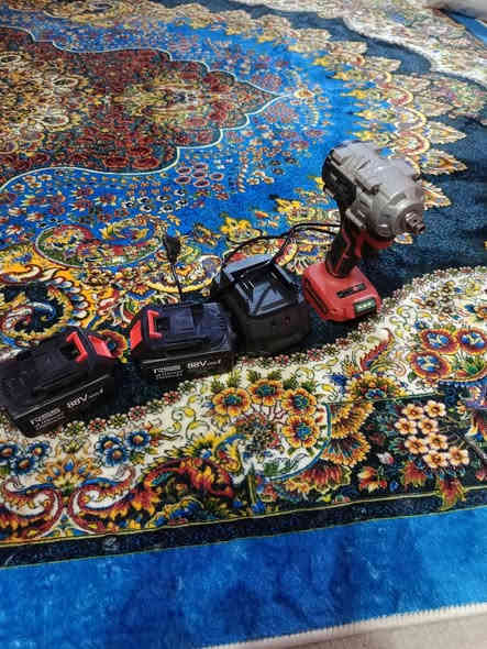 تريل القمه جديد يشتغل على جميع مواصفات زرف حديد شد وفتح كامل مواصفات20000الف نيوتن بطاريه 10خلايه 88قوة يعني قوي جدنا ضده ماء وصدمات.    تصال *********** رايد ٧٠ ألف وبي مجال
