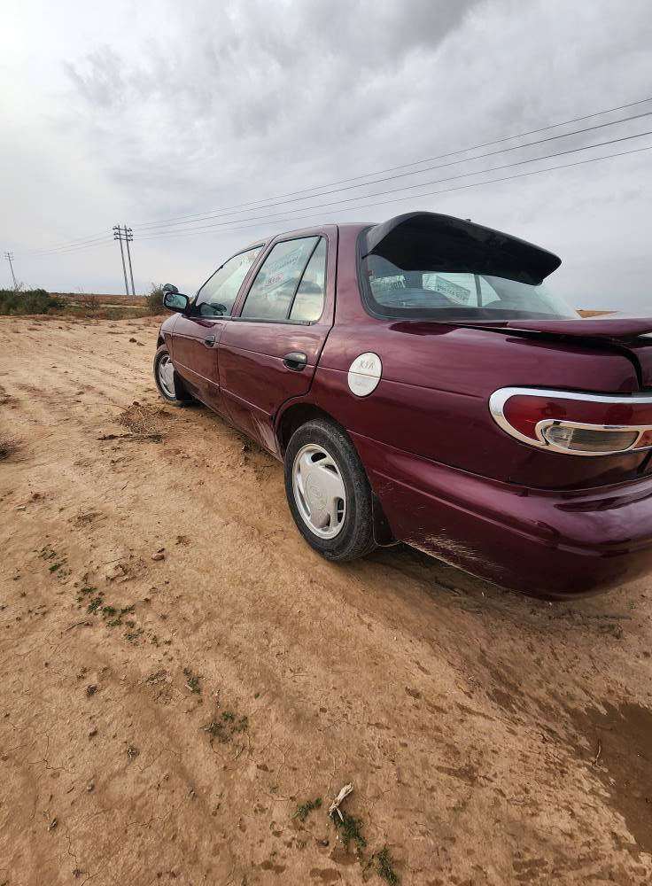 سيفيا مديل 96رقم ديالى سنويه لل27 كير عادي محرك مفتوح سياره معمره ومصبوغه حزام بدون نواقص تخم تاير داخلها نضيف مكان السياره ديالى بلدروز سعر 36 بيها مجال بيع فقط 
*********** بلاد رز, ديالى
