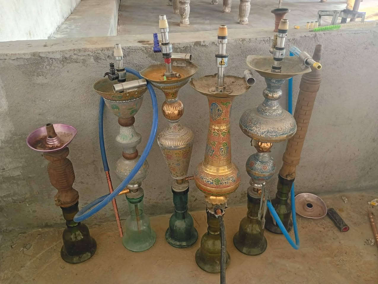 بليارد عدد2+نراكيل مثل ما موضح بالصورة السعر مليون وربع كلهن الخالص منطقه التحويله للأتصال ***********
