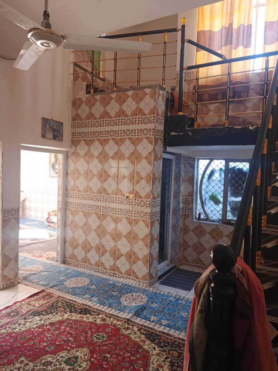 بسم الله 
. للبيع دار، مساحته 110متر.، الموقع بابل محاويل ـ حي الزهراء مقابل المعسكر. 
دار سكني كامل المواصفات يتكون من غرفه نوم +مضيف+هول+مطبخ+صحيات داخل وخارج.. ارضيه بورسلين درجه اولى وجدران سيراميك كامل 
يبعد 500متر عن شارع حله بغداد  مدارس +مولد بصفك.  وكهربا وماء اساله 
بناء حديث ب2022
الاستفسار اكثر 
***********
ومتواجد على ماسنجر
