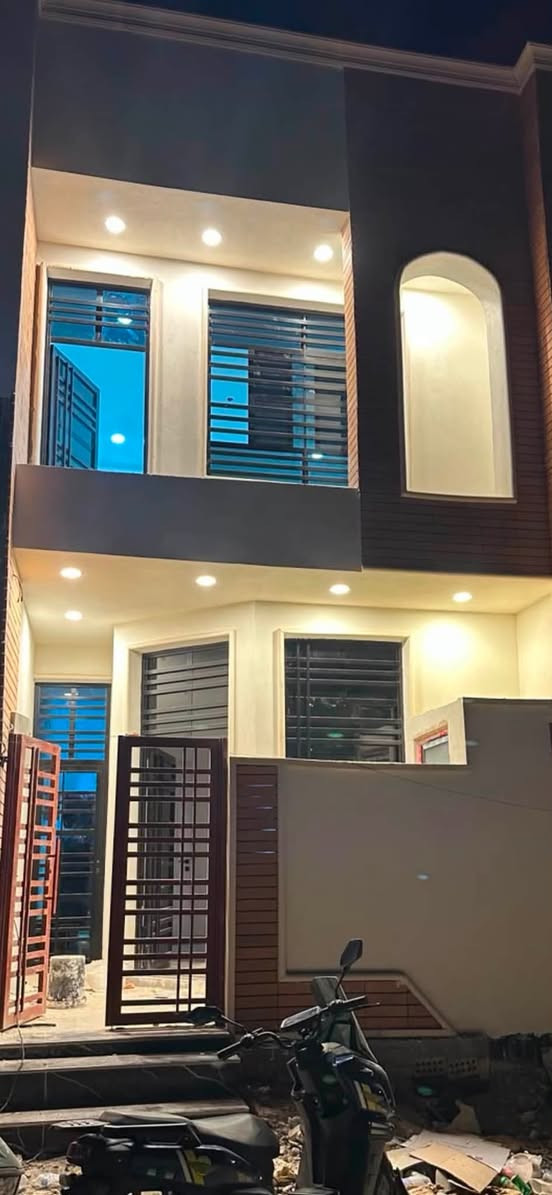 الدار للبيع مساحه ٦٠ متر زنجيل    اركيه وفاضل شارع المسبح
غرفتين نوم+ حمامات ثنين + حديقه خلف المنزل 
للاستفسار ***********
