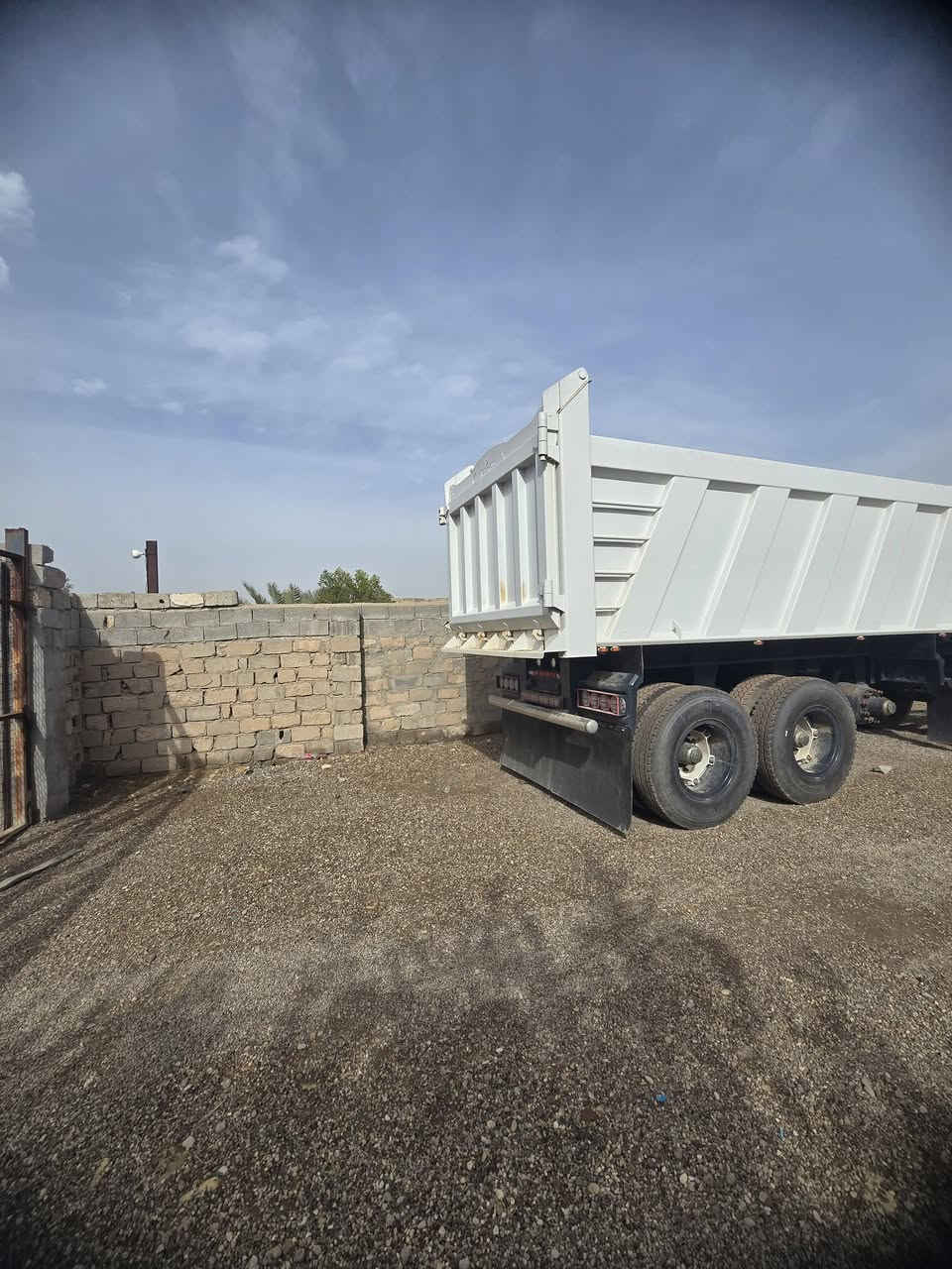 سلام عليكم للبيع مقطورة تخم تاير
حداد جديد بغداد تقاطع النهروان /***********/
شاصي /١٤/دناكير /١٦/حداد سيد حميد جرف النداف
اسعر اتصل علا رقم ماجاوب واتساب
