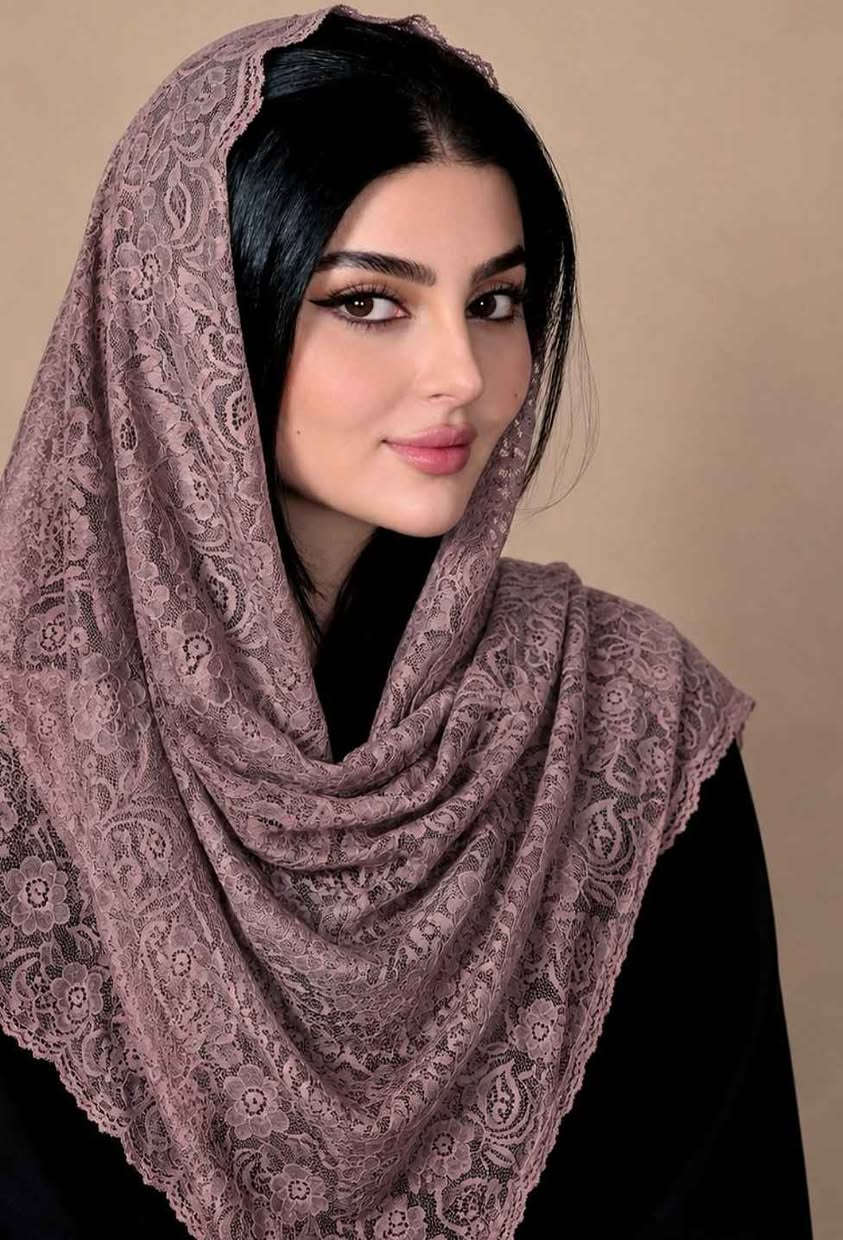 ✨ وصل شال الذكاء الاصطناعي الترند ✨
🧵 خيط بريسم وقماش تول فاخر
💎 نعومة ولمعة راقية جدآ 
🎀 تصميم أنيق وموديل عصري
🌈 ألوان مميزة تتناسب مع كل الإطلالات😍
قياس الشال / الطول مترين والعرض 70 سم ✔️
#الاصلي الكويتي البريسم 💯 
🚘 يوجد خدمة توصيل لجميع محافظات العراق 🚘
#البصرة_الحله_الموصل_كربلاء_سامراء_الرمادي_دهوك_كركوك_الاعظميه_زيونة_الكرادة_المنصور_الرواد_كورنيش_الزوراء_ #بغداد_بصرة_موصل_الكويت_الخليج_دبي_الامارات_السعودية_العراق_حلوات_لبنان_سوريا_فلسطين #الموصل_العراق_بغداد_البصرة_النجف_الموصل_سولف_سوالف_مصلاوية_عتيقة_موصل_انستا_لمتنه_مصلاوي #تكريت_بغداد_كركوك_اربيل_واسط_الموصل_دهوك_بصره السليمانية, العراق


**إذا كنت صاحب هذا الإعلان وتريد حذفه لأي سبب، رجاءا أرسل رسالة إلى الدعم الفني**