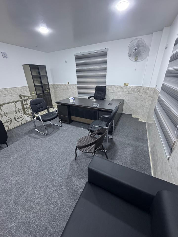 السلام عليكم .. .
- تخم قنفات جلد (٥) نفرات نظيف جدا استخدام ٦ اشهر  السعر ٨٥٠ الف .. . 
- ميز مكتبي متوسط الحجم العدد (١) نظيف جدا استخدام ٦ اشهر السعر ٧٠٠ الف .. . 
- كراسي مكتبية العدد (٢) نظيف جدا استخدام ٦ اشهر السعر ٤٠ الف للكرسي الواحد .. . 
- ميز طعام صغير دائري مع (٢) كراسي نظيف جدا استخدام ٦ اشهر السعر ٨٠ الف .. .

للتواصل الاتصال على الرقم ***********
