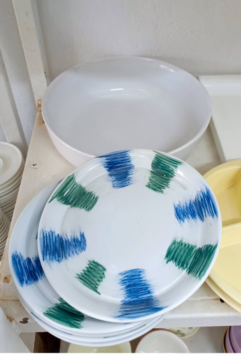 سلام عليكم 
متوفر فرفوري اوربي الملون  الايطالي 
مواعين اشكال محتلفه 

#زورونا ونورونا
#العنوان الديوانية قضاء البدير شارع السايدين مقابل الصوره مجاور نعمان للاعشاب 
#متوفر توصيل كافه المحافضات ...


**إذا كنت صاحب هذا الإعلان وتريد حذفه لأي سبب، رجاءا أرسل رسالة إلى الدعم الفني**