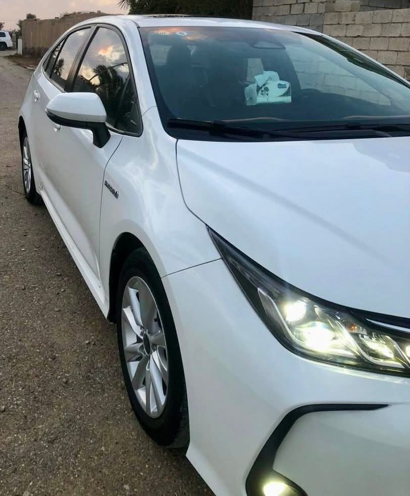 السلام عليكم كورلا 2003 فول مواصفات فتحة بصمه شاشه كاربلي  لد خلفي لايت زنون اشاير بالمري اوتو ستوب قياده ذاتيه وبعد بيها مواصفاتها معروفه السياره كفاله من البارد والصبغ والتبديل ماشيه 69 الف وقابل للزياده رقم بغداد باسمي رايدها 145 وبيها مجال بسيط مكاني الفلوجه  ***********
