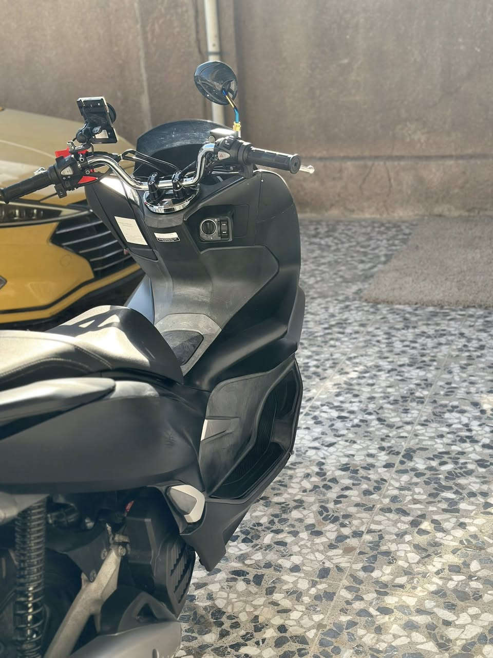 سلام عليكم درجة Pcx مكفولة كفالة عامة ***********عنون البلديات
