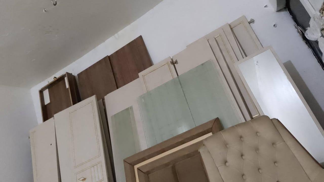 السلام عليكم ،اغراض بيت للبيع
غسالة 100
 ثلاجة 350
غرفه نوم350
براد 50
طابعة75
اسفنج طبي 50 نفرين
المكان عويريج

***********
