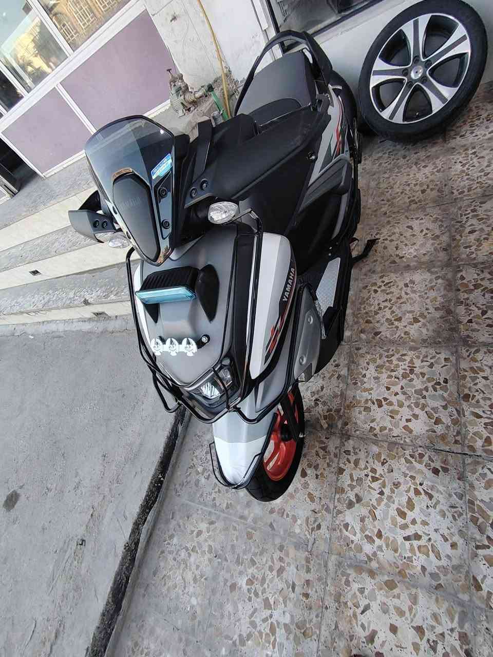 ZR 2025
ماشيه 2000
درع
كاعيه اصليه 
اشاير لد
دوسه جانبيه
درع جاملغ امامي
للاستفسار ***********
