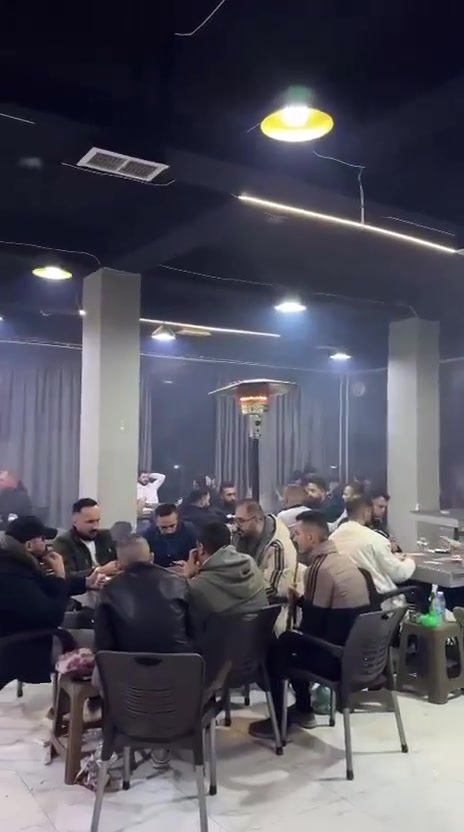 العرض اليوم بلموصل
كوفي براند كامله للبيع 
٢٠طاوله مع كراسي 
٢٦نركيله طه 
٥نراكيل سوري 
عارضات كبيره وصغيره 
قلايه اكل
سبالت اثنين جداريه 
مبرده كبيره كامله + تبريد مركزي 
شاشات اثنين 
ستسم كامرات وسماعات
بار كامل
صوبه
ديكور كامل
شغلها زين موقع ممتاز معروفة سبب لبيع عدم لتفرغ 
الباقي تجي وشوف بعينك
موصل حي السماح


**إذا كنت صاحب هذا الإعلان وتريد حذفه لأي سبب، رجاءا أرسل رسالة إلى الدعم الفني**