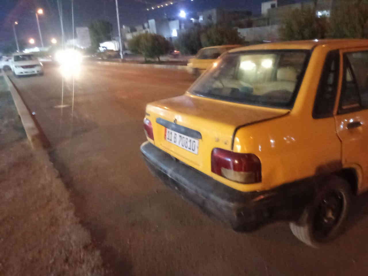 سلام عليكم سايبه 12 يردله صدر بس سياره كامل كلشي مابيه سعر 28 وبيه مجال  عنوان شعله  دوالم واهذه رقمي خابرني ودالل *********** وبي وتساب هاذ رقم مستعجل عل بيعه
