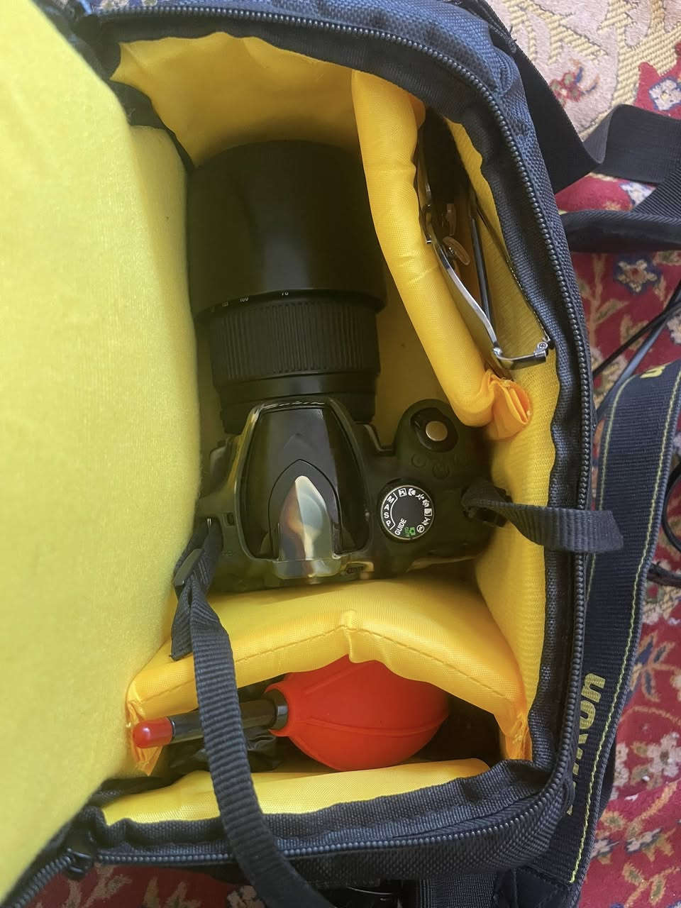 كامره نيكون 3200 كامره نضيفه فول تصويره (رام+جنطه وبطارتين والعدسه ر ياضي فول  وكفر ومعدات تنضيف جاهزه للتصوير  السعر 400


**إذا كنت صاحب هذا الإعلان وتريد حذفه لأي سبب، رجاءا أرسل رسالة إلى الدعم الفني**