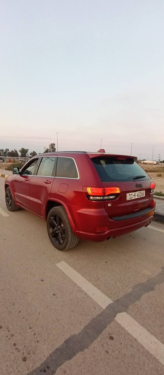 السلام عليكم جيب موديل 2015رقم بغداد الجديد وارد امريكي بيه بنيد وجاملغات اماميه بدون دواخل فول مواصفات واحد على واحد مكينه 3600 تبريد ثلج حداديه امامي خلفي جديد تخم تاير مكاني واسط عزيزيه السعر 169فقط بيع ***********
