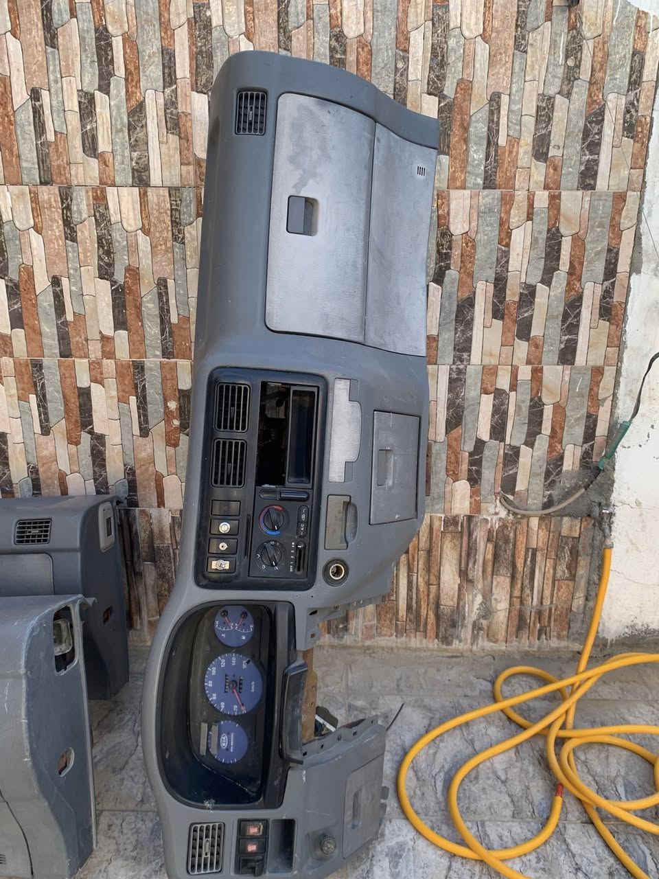 سلام عليكم دشبول مال ام عيون العدد٣مال حاويه المكان بابل
سعر الواحد ١٢٥
رقمُ الهاتف***********
