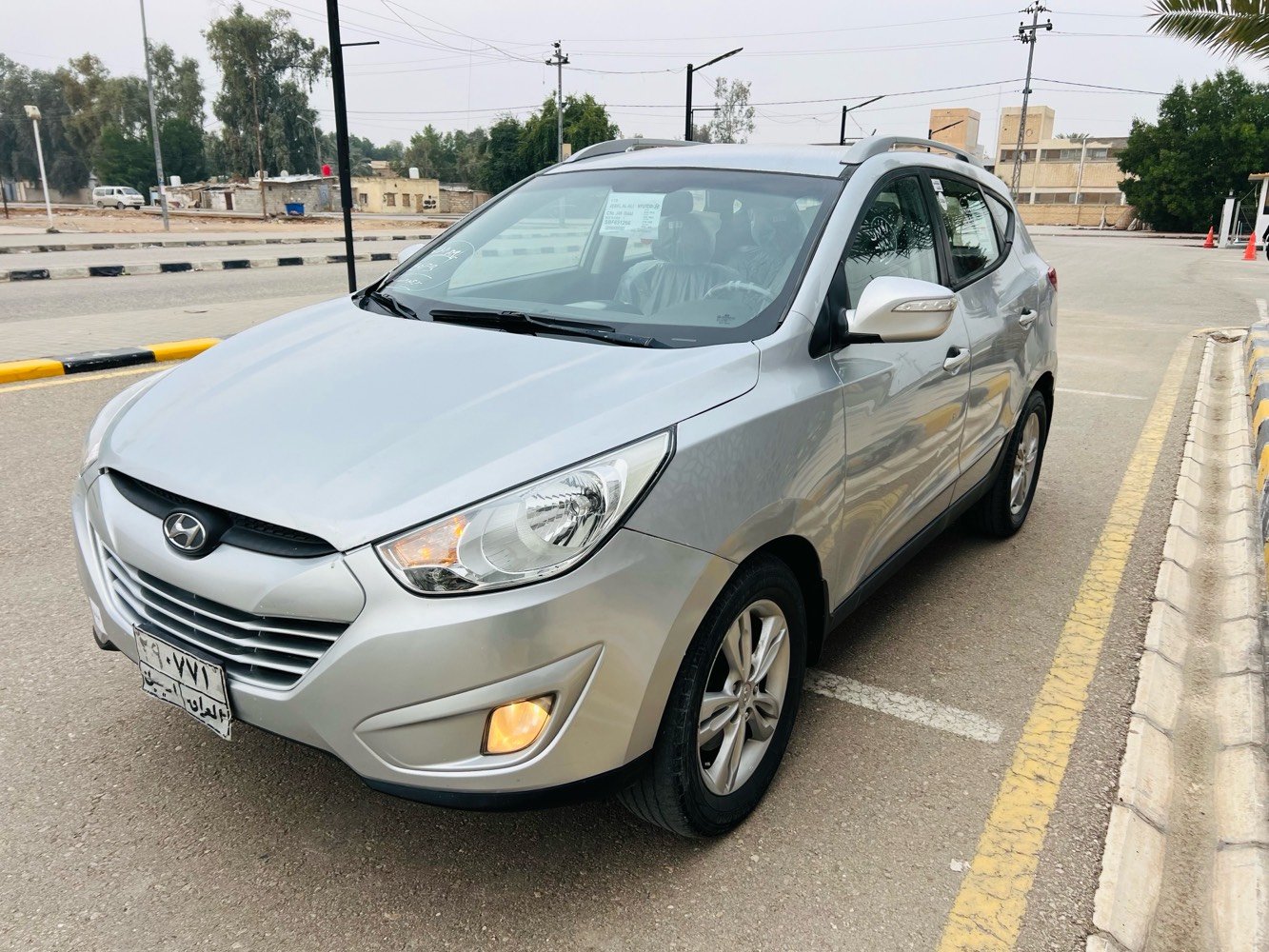 السلام عليكم 
حبايب عندي 
هونداي توسان 
موديل 2012 
وارد خليجي 
محرك : 2000 
رقم أربيل وكاله تحويل الي يعجبك 
مواصفات معروفه 
حبايب سياره بيه بنيد صبغ وبيه حالوب 
بدون داخل شرط 
سياره نضيفه بمعنى الكلمه 
جاهزه من جميع النواحي اسم نقص مابيه 
السعر ب 125 وبيه مجال 
رقم الاستفسار ***********