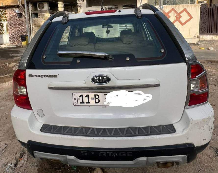 السلام عليكم
سبورتج 2009 خليجي  
فتحة اربعه دسك داخل بيجي
سيارة مكينة ٢٠٠٠ دوش مكينة كير تبريد صدر تخم تاير سيارة جاهزة  
رقم بغداد باسمنة 
مكانها كربلاء المقدسه 
السعر 115 وبيه مجال بسيط
رقم الهاتف  ***********واتساب
                  *********** اتصال او واتساب
