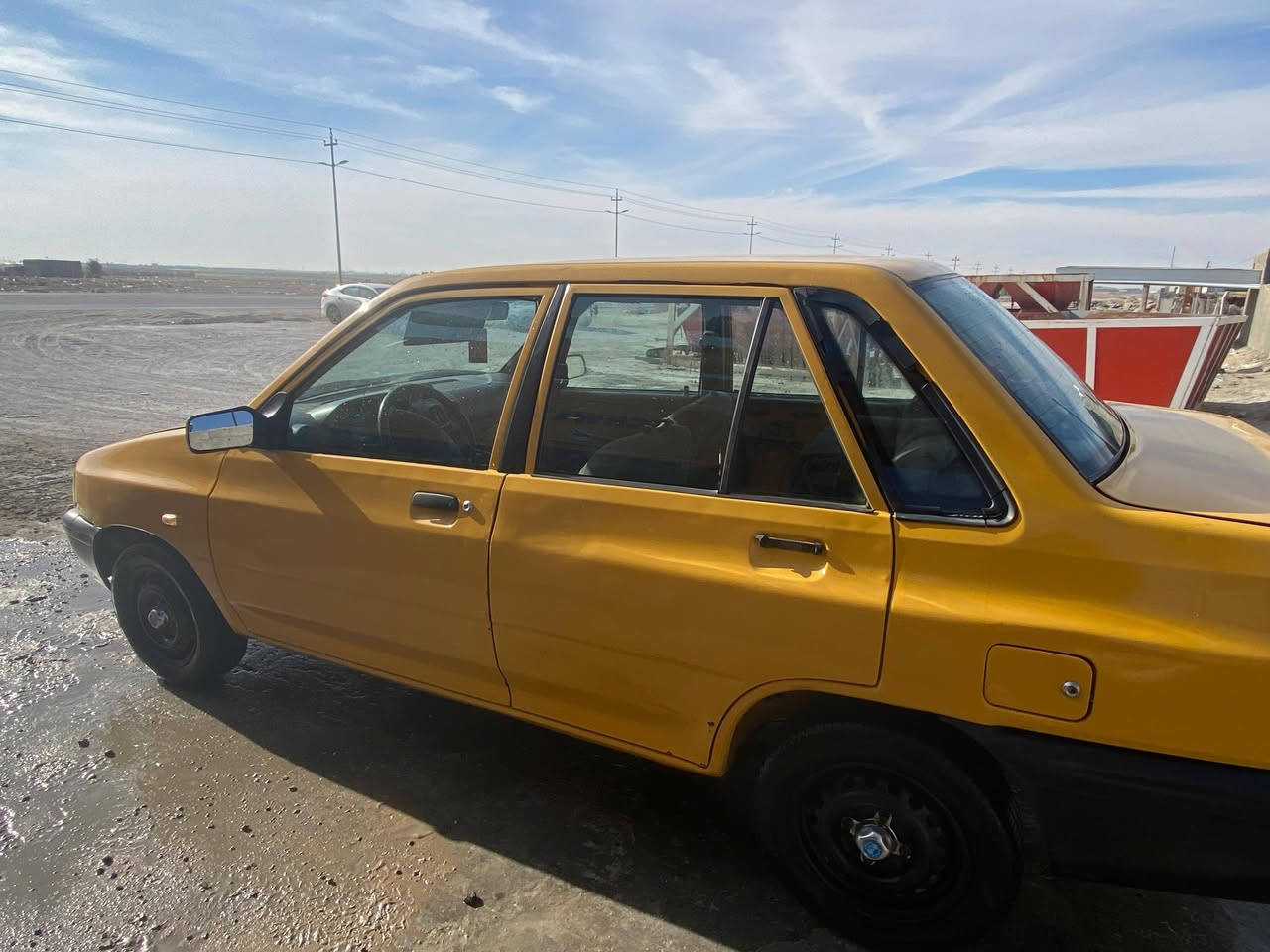 سلام عليكم سايبه للبيع موديل 2014 مكينه جديده كهربائيات كلها شغاله +تبريد شغال 
هيئه مصفره 
ب20 ورقه 
للستفسار 
***********
‏‪0771 294 9082‬‏
