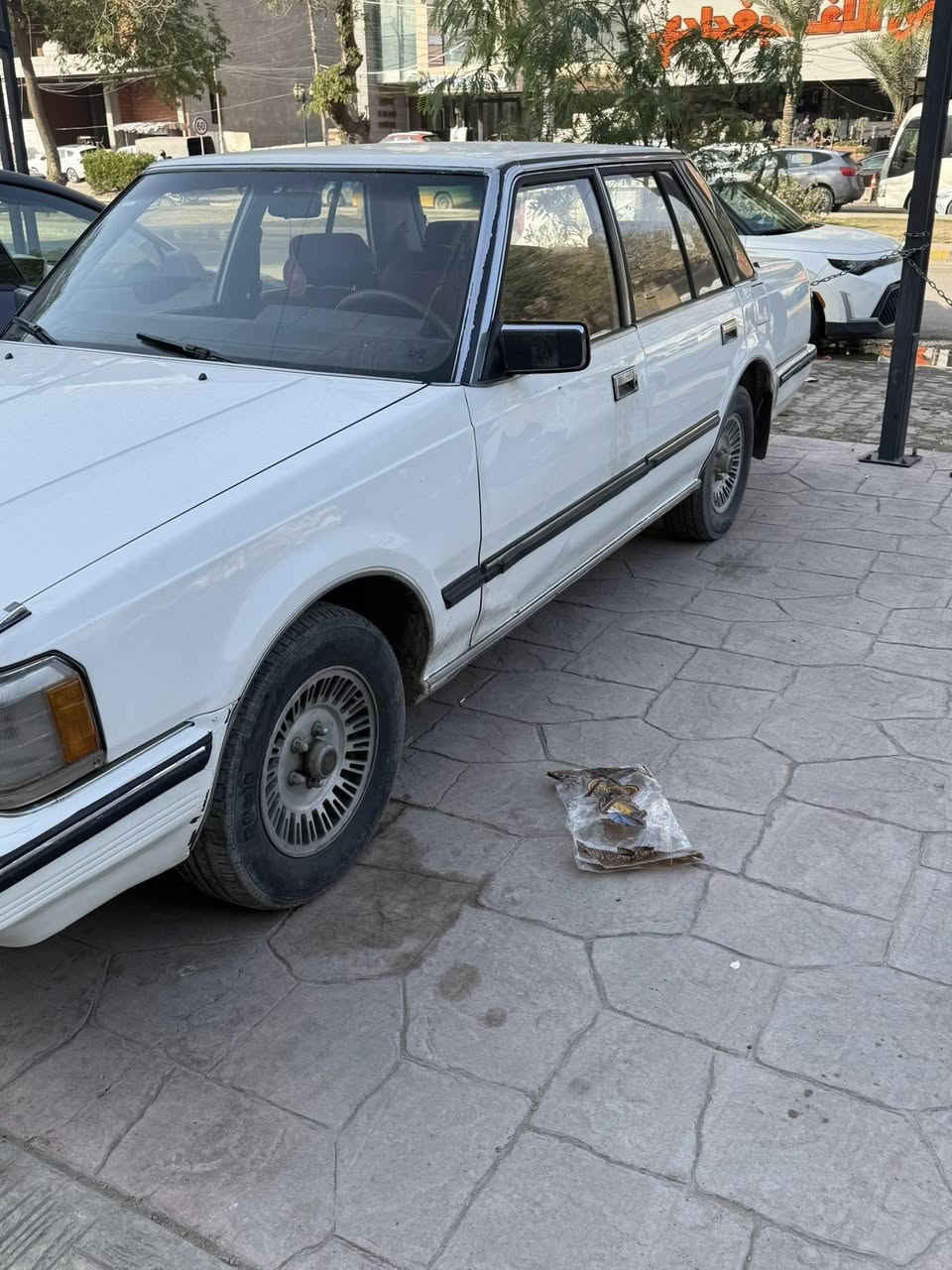 السلام عليكم
سوبر 1984 

سياره نظيفه جدا 

رقم بغداد ( 4 ارقام )

مصبوغه عام للجماليه فقط… بدون حادث 

كلشي بيها بلادي ( محرك وگير  ) والخ 

السعر 63$ وبيها مجال 

مكانها: بغداد-المنصور

رقم الهاتف:***********
