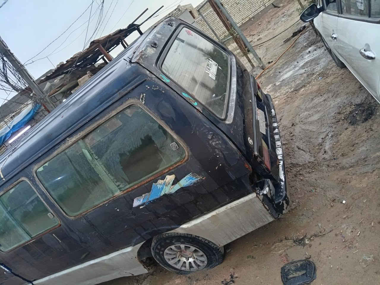 كيا بستا كير نضيف مكينه نضيفه حداديه زينه ماندل راعيه اتكفل من سرقه والعشاير ***********
