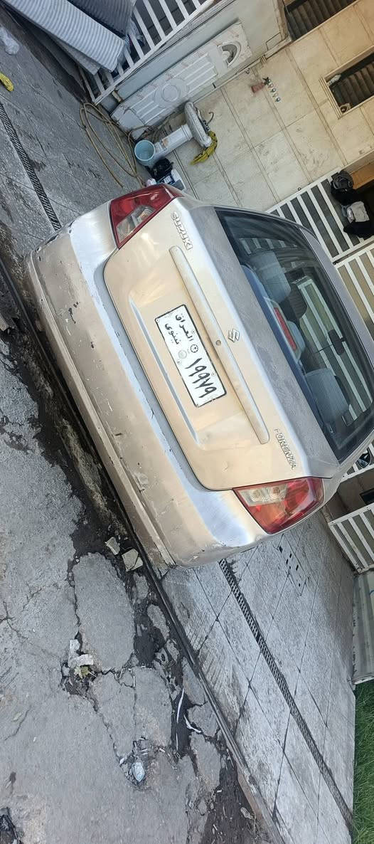 سلام عليكم لبيع فورنزه موديل 7سياره بلاديه  مكينه وكير مكفول راعيهه موجود سعر ٤٧ بكان سياره بغداد شارع فلصطين ***********
