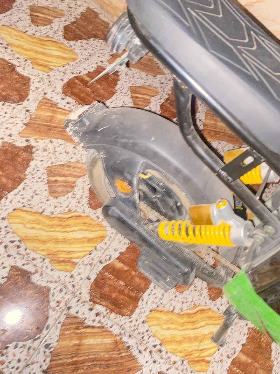 السلام عليكم ارتسعه فول مواصفات  ملف نحاس بطاريات جدد  //السعر550//قفل قفل


**إذا كنت صاحب هذا الإعلان وتريد حذفه لأي سبب، رجاءا أرسل رسالة إلى الدعم الفني**