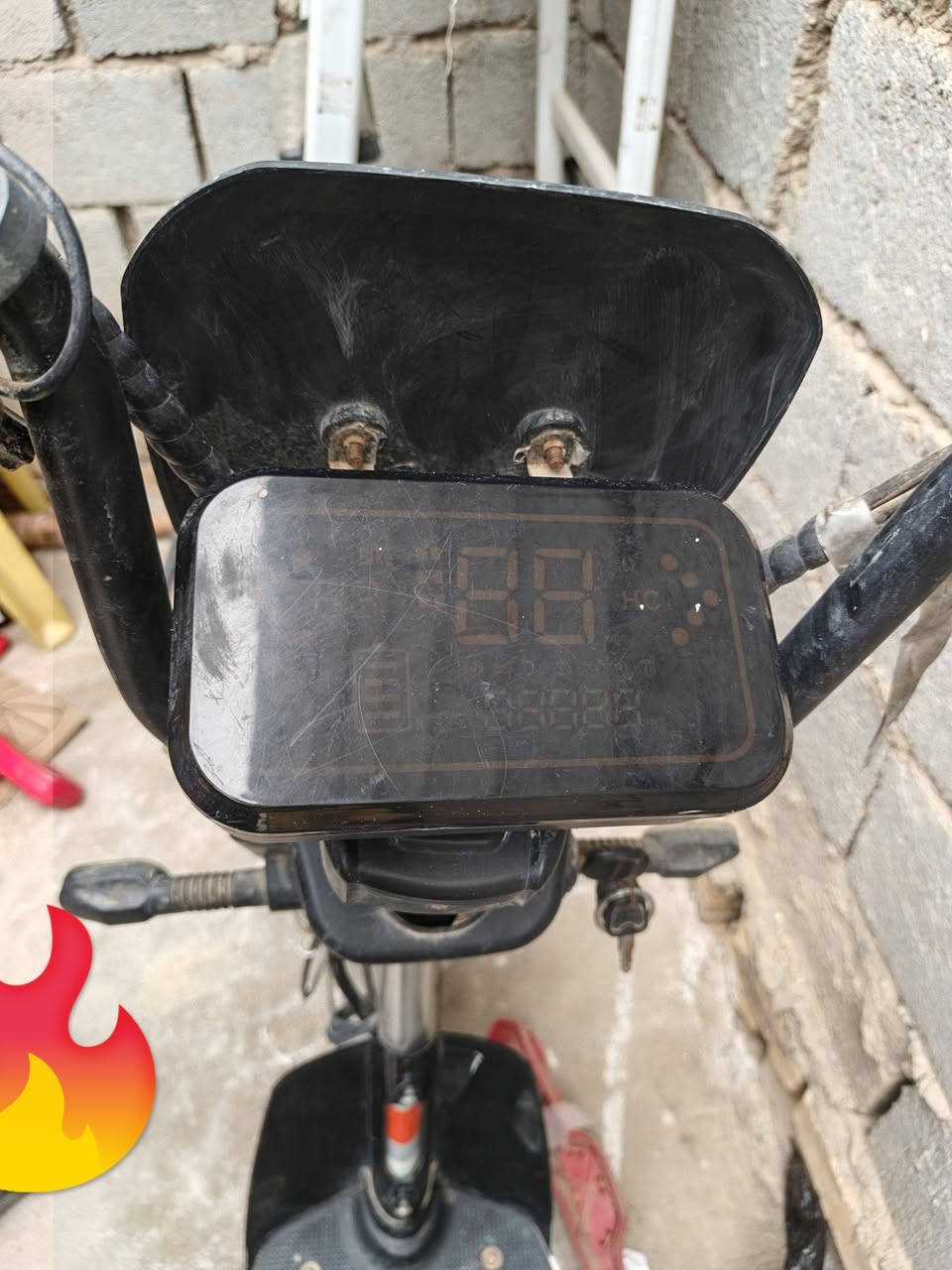 دراجه شحن للبيع نضيفه نقص بطاريه  ***********
