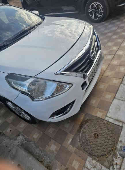 السلام عليكم من رخصه الادمن 
نيسان صني للبيع موديل 2023
بيه حادث دعاميه مبدله 
وشبر بالجاملغ صبغ بدون معجون
وصبغ بالبنيد ع كد شبرين 
المواصفات معروفه 
شاشه كار بلي 
مكانه بغداد البنوك 
السياره شماليه اربيل 
ماشيه 60 الف 
السعر 118
الرقم ***********
