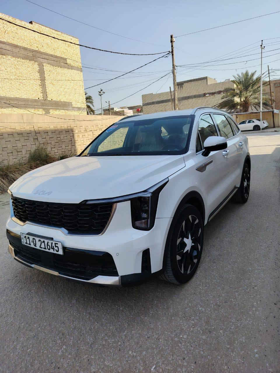 سورنتو بغداد مكفولة كفالة عامه  ٢٠٢٥
٦سلندر 
ماشيه ١٤ الف
كير ماوس 
جنطه كهرباء
ويل عشرين
السعر ٣٣٠ وبيه مجال
***********
