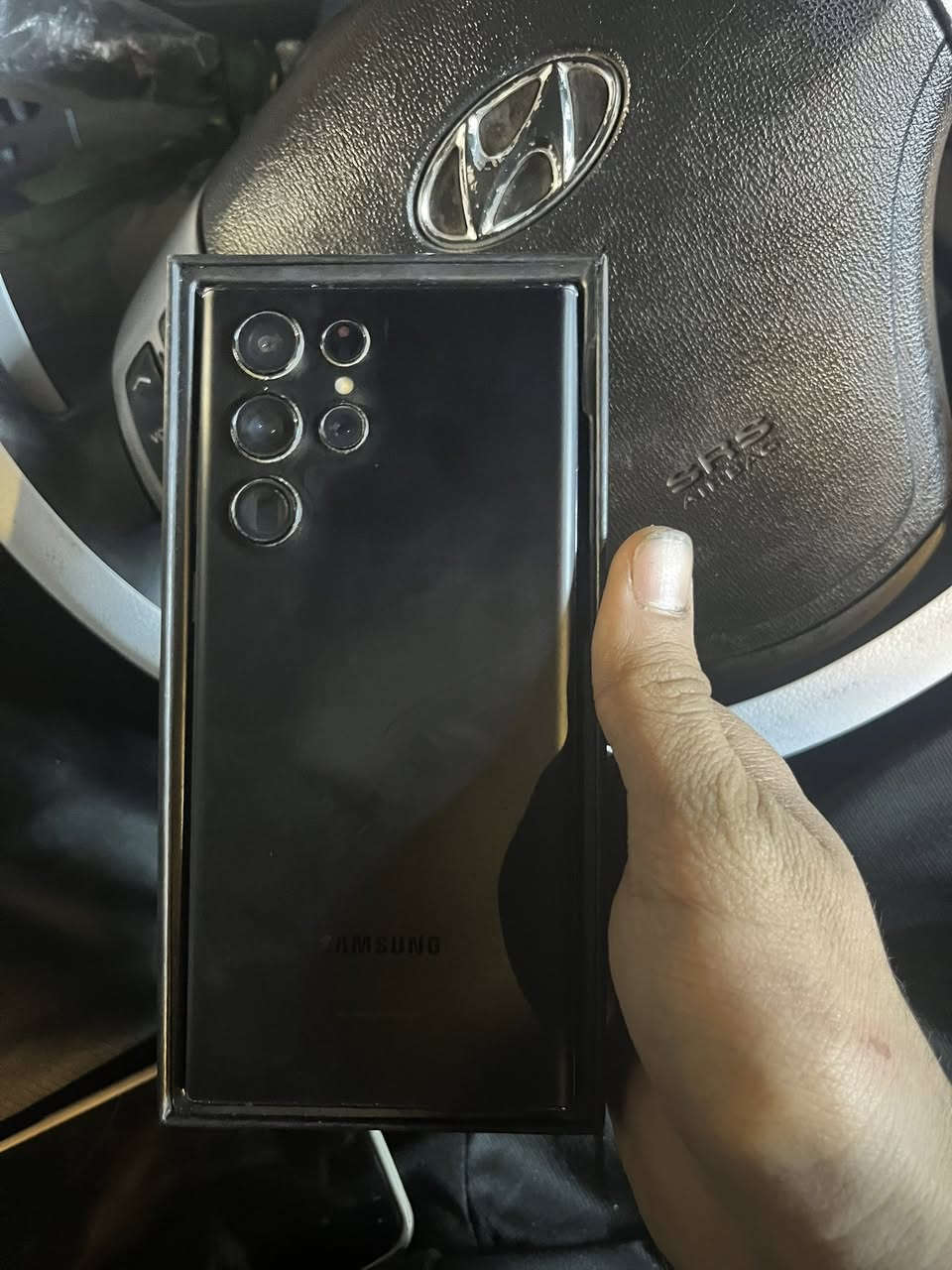 السلام عليكم 
جهاز للبيع s22Ultra
جهاز نضيف وبلادي مامفتوح شرق اوسط ذاكره 128 كارتونه وغراض كامله نضافه الجهاز 80/100 للستفسار ***********السعر 500 وبي مجال
