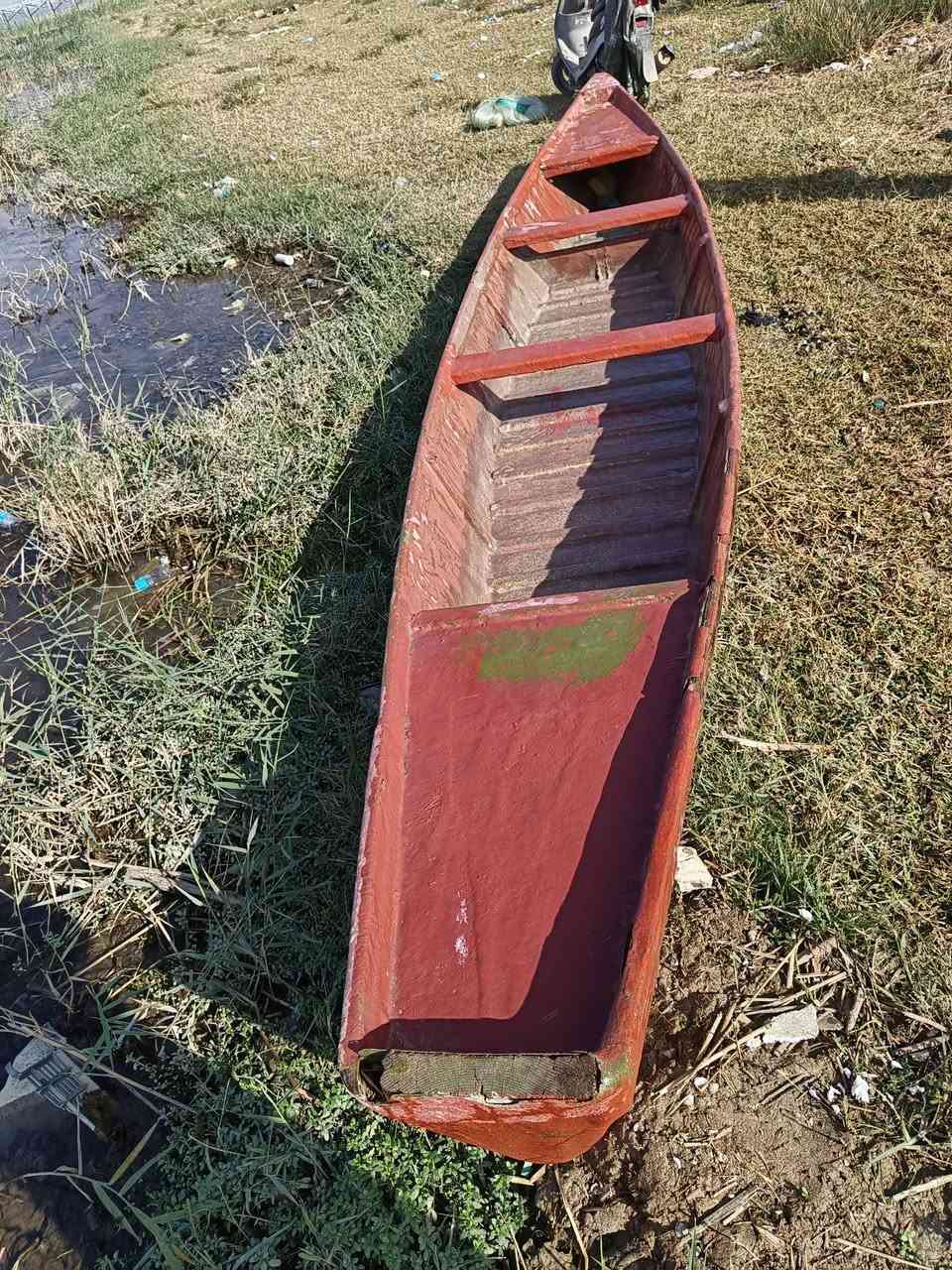 سلام عليكم ، بلم (فيبر بلاس) للبيع  نضيف جاهز ترهم عليه مكينه ام 8 وجوه ، سعر 225 وبي مجال ، مكاني البصرة قضاء القرنه بني منصور ، ( ماعندي توصيل) ***********
