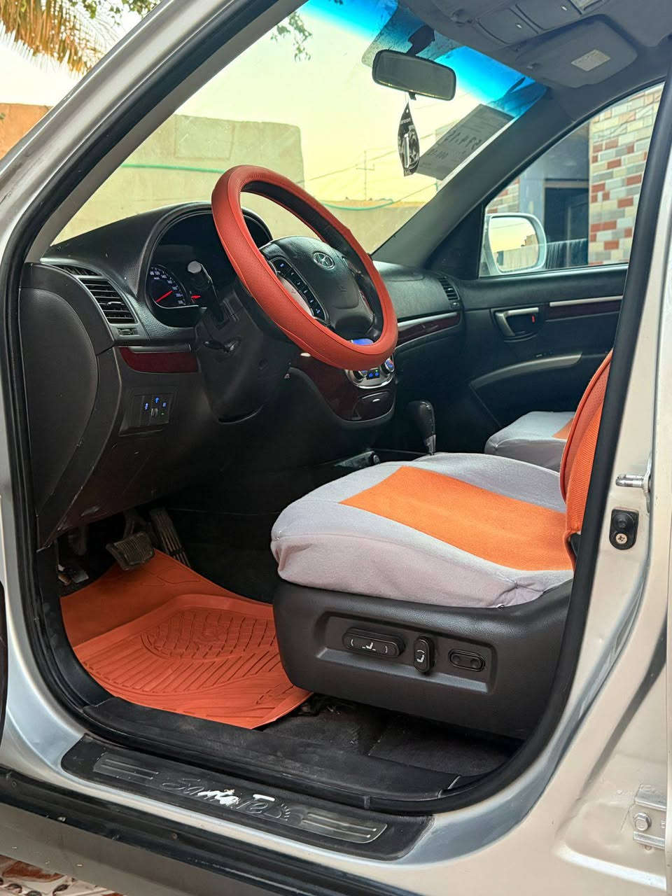 للبيع سنتافيا كاز 2012 فول
#ادوات_متومه_شمالي_انكليزي
بيه حصة كاز يوميه بكل محافظة 40لتر
كصة جنطه شغل باجات
حداديه محرك كير تبريد كفاله
شاشه وكامره بلاد
اشاير وشفط بالمرئي 
قطعتين تبريد 7راكب
سياره مال جنايه متعوب عليه مابيه نقص ابد
مكان ذي قار 
السعر 53ورقه 
للاتصال ***********
نت وشريحه
