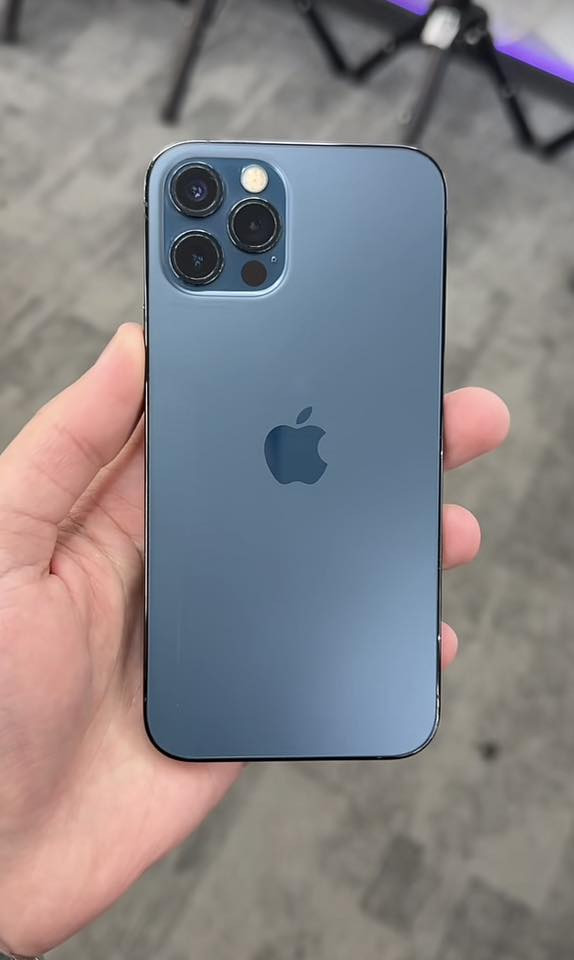 ايفون 12برو للبيع الجهاز نضيف ما مفتوح بلادي  ذاكرة256 بطارية 75السعر 300الف مكان الفلوجة
***********
