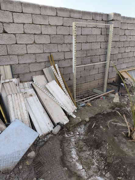 السلام عليكم 
شيلمان للبيع مستعمل نظيف ومن النوع الثقيل العدد ٧
اثنين طول ٥ متر و٣ طول ٤/٥ و وحد ٣ متر  مع وحده طولها متر وعشرين سنتم
سعر المتر ٧/٥٠٠ وبي مجال ابيعهن كلهن
واكو رفوف محل هم ابيعهن مع جام خانه محل كبيره العنوان ناصريه قرية الشوفه 
هاتف ***********
