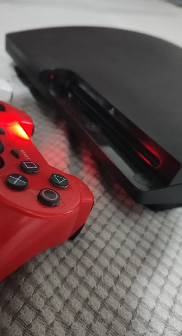 بلي 3 سلم مهكر
هارد 500 جيجا يشتغل اقراص كذالك اونلاين 
كامل مابي اي نقص نقصه فقط تشغل وتلعب 
موجود توصيل 🚖


**إذا كنت صاحب هذا الإعلان وتريد حذفه لأي سبب، رجاءا أرسل رسالة إلى الدعم الفني**