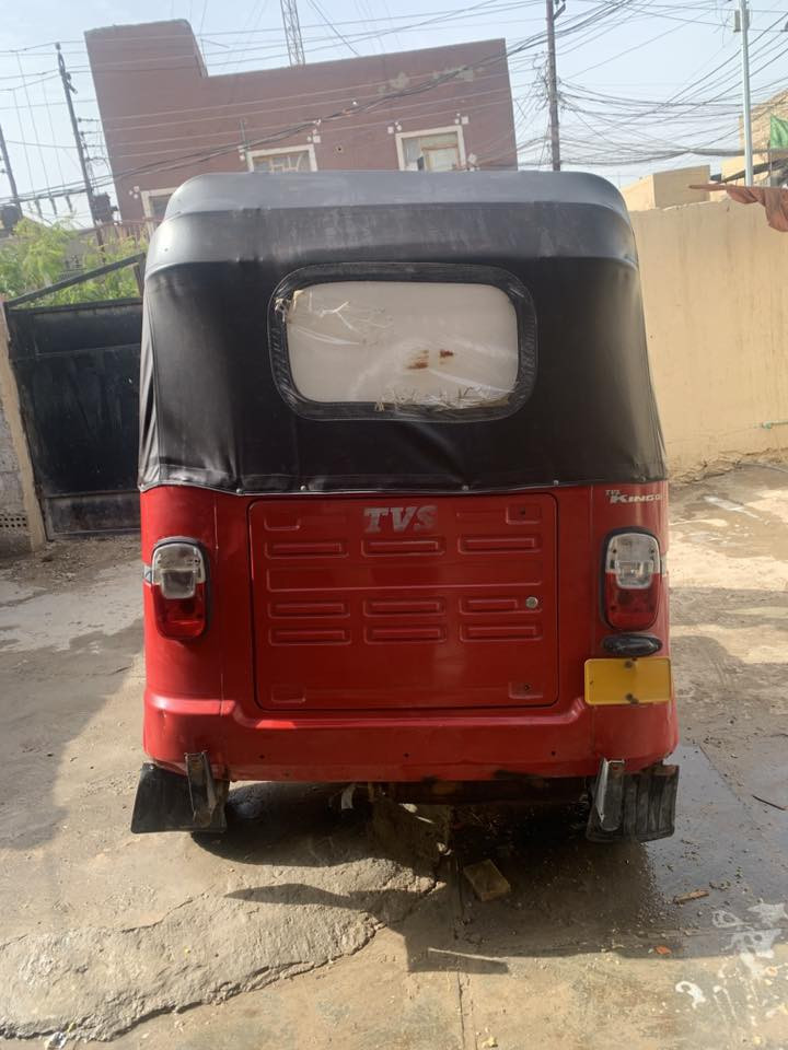 سلام عليكم تكتك تي في اس (TVS) موديل (2017) داخله بل (18) تكتك بلاديه بدون ضربه بدون قطرت صبغ مكينه بلاديه ما مفتوحه كفاله بيها خياس قليل تكتك كلها شغاله ما نقصها اي شي سعر 4،500،000 سعر اربع ونص وبيها مجال مكاني بغداد جسر ديالى القديم (***********) بي واتس اب
