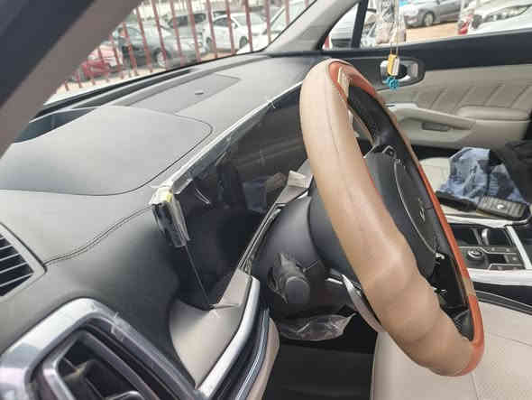 سورنتو 2024 ماشيه 27الف بيها نص باب السايق صبغ سعر 305 وبيها مجال 
***********
