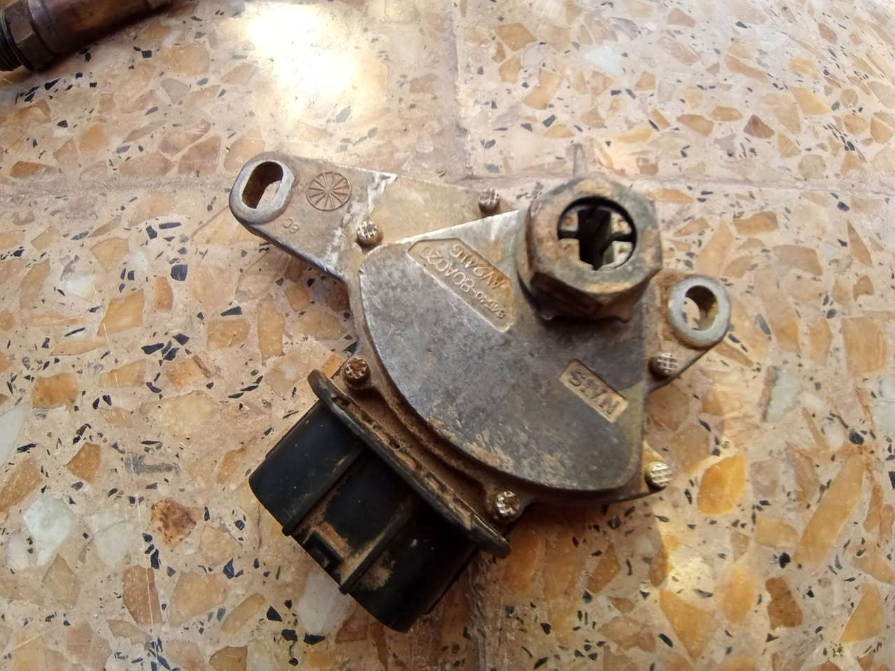 سلام عليكم اخوان
سلكتر مال كير  حساسات عدد 3
حساس صالنصه دكشن حار 
كلهن مال تفصيخ جديدات
الاستفسار اكثر 
***********
