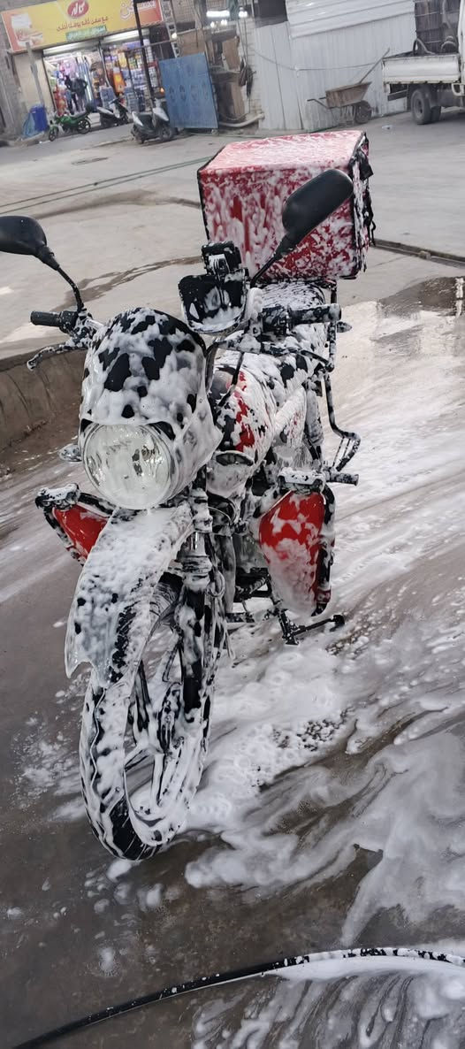 بوكسر للبيع 
بوكسر 2019 داخله ب 20  دراجه مال شغل اوراق كامله  وسويلك مكاتبه وتكفر كلش مكمركه الدراجه يعني جاهزه وياها خوذه وصظدوك وستان.    السعر 900   مكاني بغداد سبع قصور   *********** وتساب
