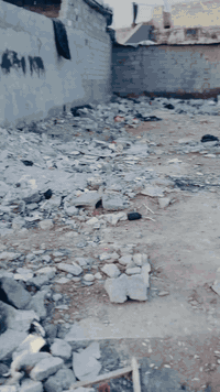 🚨 انتباه | عرض حصري وقوي 🚨
⏰ لمدة 3 أيام فقط
💰 السعر: 28,000,000 دينار فقط ‼️

🏡 قطعة أرض مميزة للبيع
📐 المساحة: 90 م
📏 الواجهة: 5 م
📏 النزال: 18 م

💡 الخدمات متوفرة بالكامل:
• ماء 💧
• كهرباء ⚡
• مجاري 🚰
• مقرنص جاهز

📄 الملكية والمعاملة – كلشي أصولي ورسمي 100%:
✔️ مكاتبة رسمية
✔️ إقرار محكمة
✔️ صاحب الدونم حاضر رسميًا بالمحكمة
✔️ تعهد خطي خلف المكاتبة
✔️ ضمان خطي: أي تعرّض على العقار من أي جهة → استرداد ضعف المبلغ المدفوع
✔️ توقيع + بصمة + ختم رسمي

🏢 المكتب مجاز إجازة رسمية وختم مسجّل
يعني بيع وشراء براس مرتاح 👍

📍 العنوان:
مكتب الأمين للعقار
بغداد – الحرية الزراعي – شارع 15
مجاور صالون وخياطة صنعه

👤 بإدارة: علي الكناني
📞 ***********

🔥 الفرصة ما تتعوّض – احجز قبل لا يطير العرض
