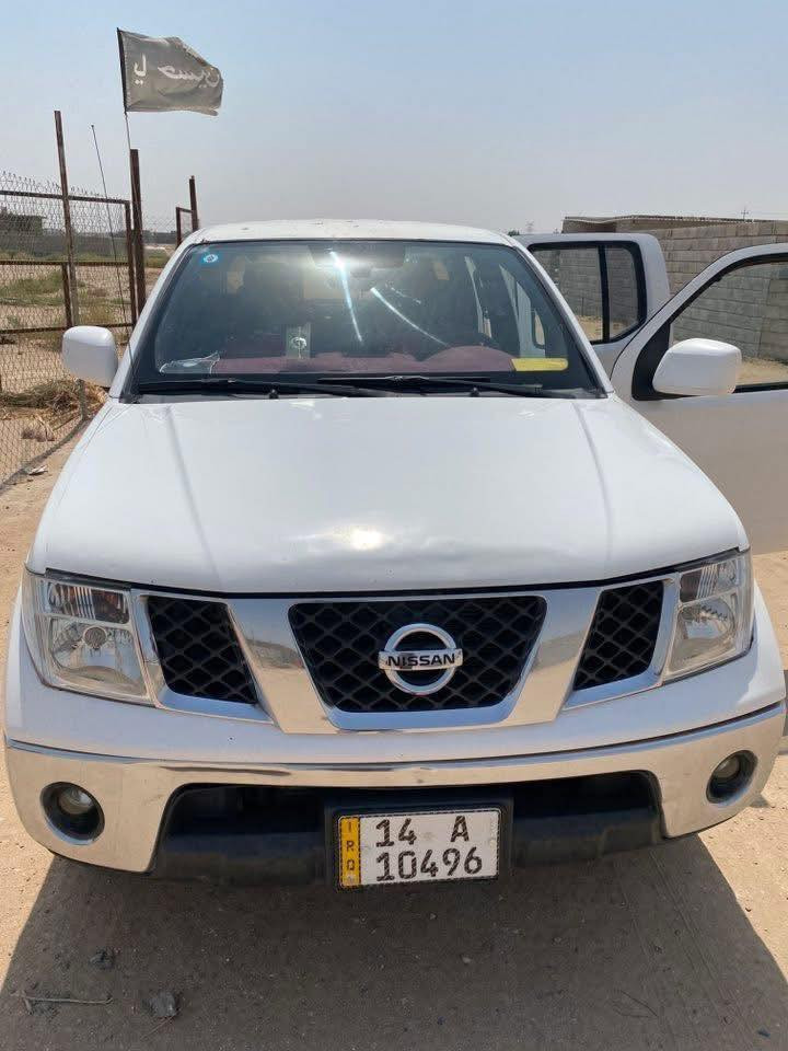 السلام عليكم سياره للبيع نيفاره 2008 اوتماتيك سنويه ب.اسمي رقم انكليزي 
تحويل ثاني يوم 
سياره تنقص 
ب80 وبيه مجال بسيط جدا 
المو شراي لا يخابر والي يكسر بسعرها لا يخابر 
بصره خور الزبير 
***********
