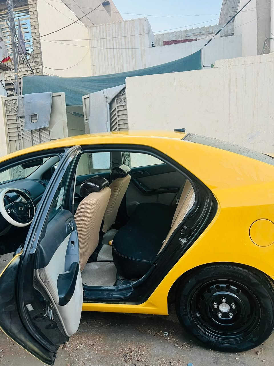السلام عليكم فورتي ٢٠١٢ وارد أمريكي حادثه جاملغ خلفي جهة السائق ماواصله حوض بدون ايرباك السياره مواصفات Ex مواصفات عاديه تحكمات جهتين اشاير مري جام كهربائي محرك٢٠٠٠ دوش جديد حداديتهه خير من الله مشط جديد شاده تبريدهه خير من الله شواصي ولغود كفاله السعر ٨٧ وبييهه مجال للاستفسار *********** مكاني بغداد الأمين الثانيه
