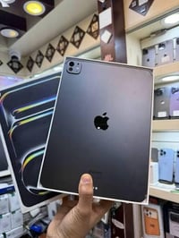 ايباد ١١ M4 • شبه جديد • العبيدي