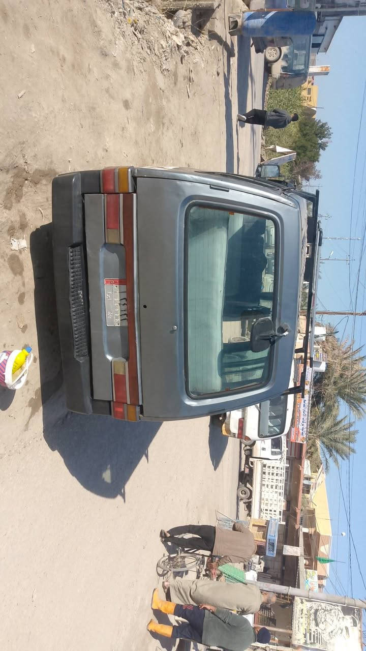 السلام عليك كيه بسته موديل 1993سياره كامله مكينه كير تخم تاير باتر سلف داينمه بم كله جديد دوشمه جديده ذابله غرفه كامله شواصي كفله مصفر مرور صاحب السياره ***********
