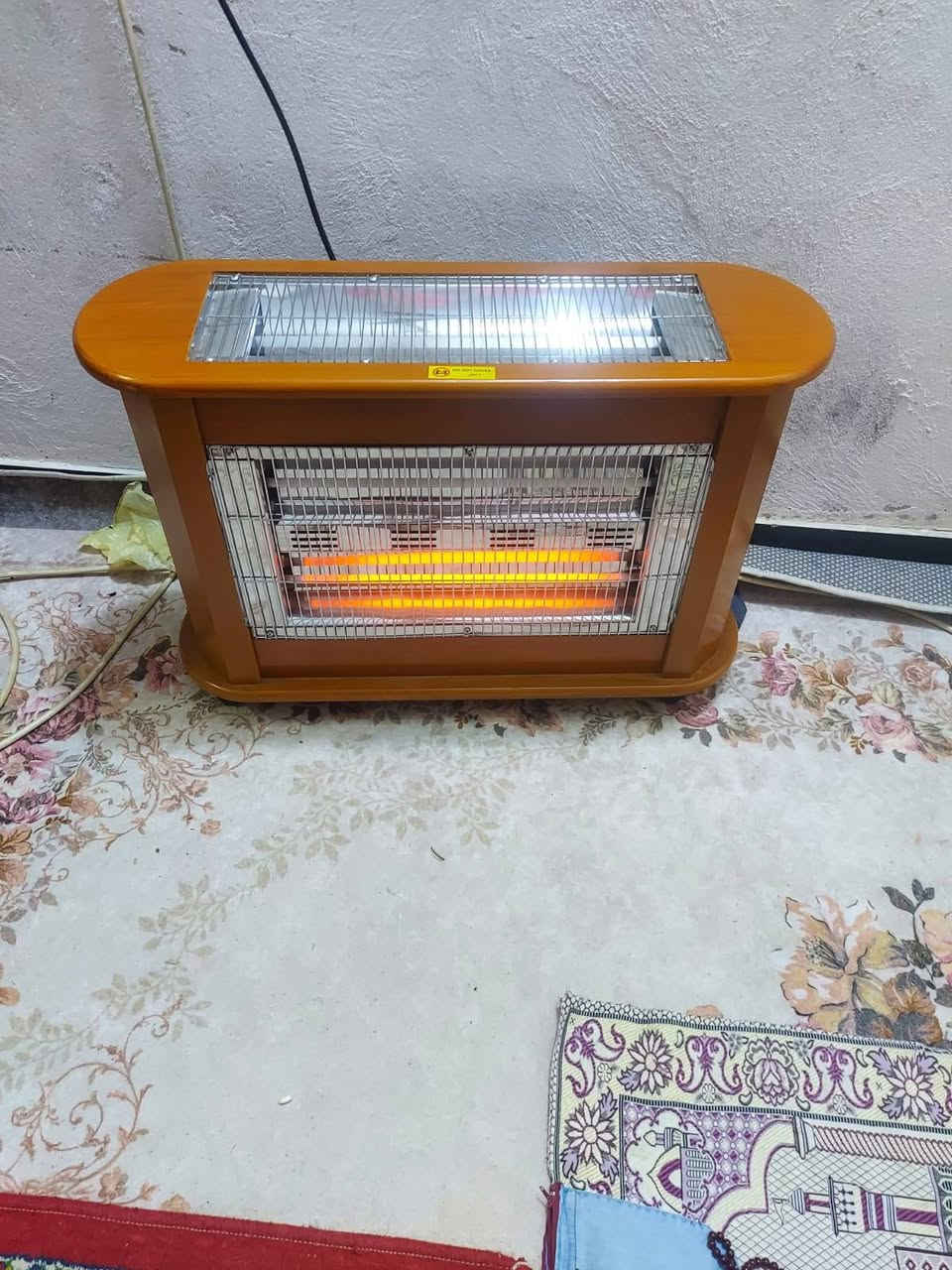 سلام عليكم اغراض بيت للبيع
البوفيه سعره 125 وبيه مجال 
البراد مال ماي سعره 150 وبي مجال
الهيتر سعره 60 
السبلت سعره 950 وادي طنين ونص
البلازمه سعره 100 حبايب مكاني ميسان حي القاهره الاولئ الخاص مفتوح وهذه رقمي ***********
